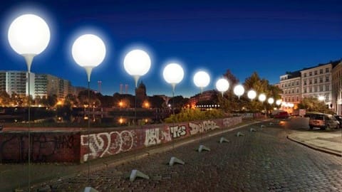 25 Anniversary Berlin Wall Balloons