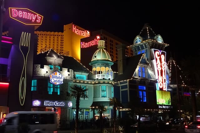 old casinos on las vegas strip