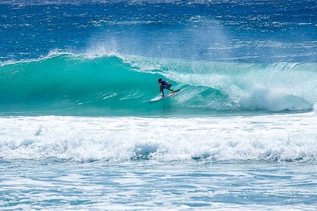 Surfing Australia