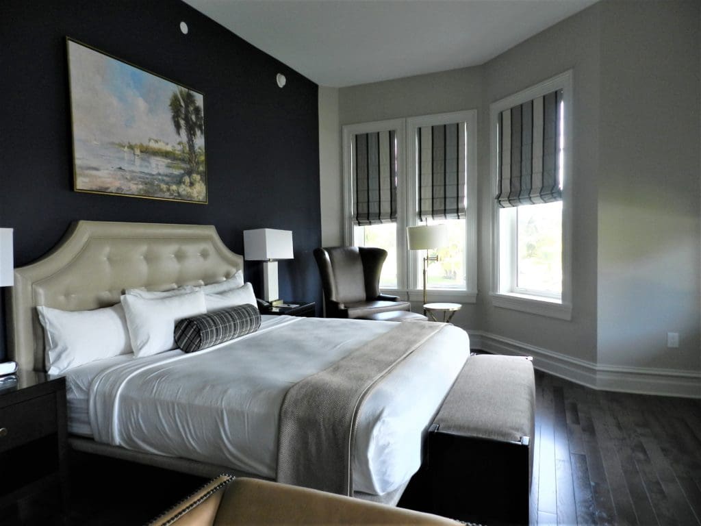 Belleview Inn Bedroom