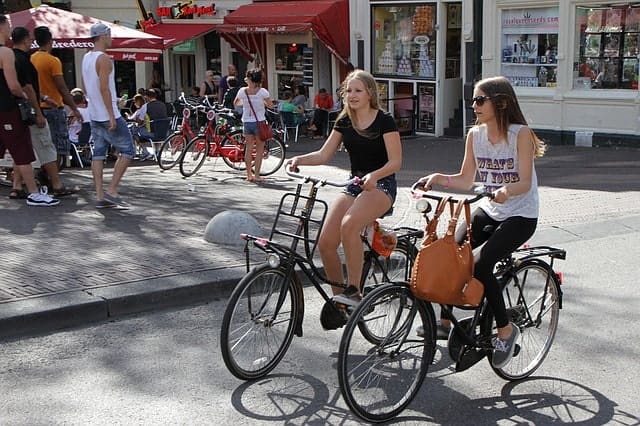 Amsterdam Cycling Guide