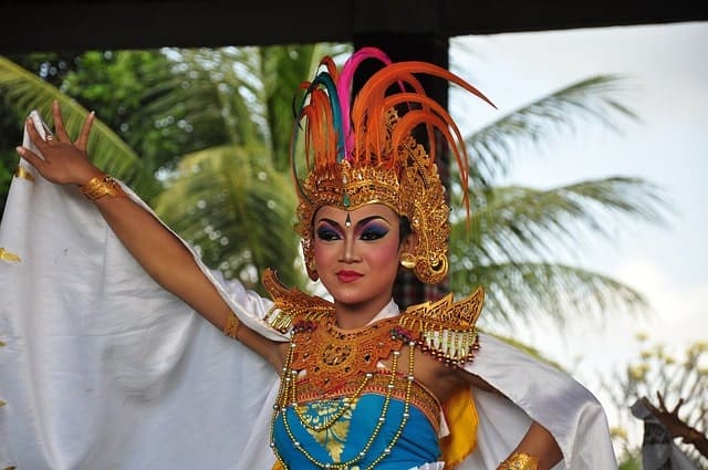 Bali Dance Performer