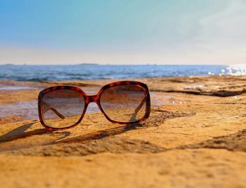 8 Reasons Prescription Sunglasses Are Essential When Traveling