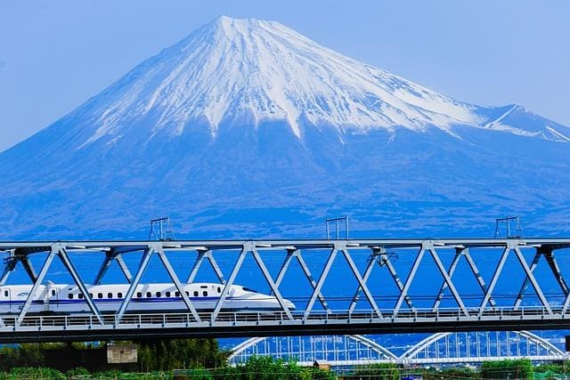 Tour Japan by Train