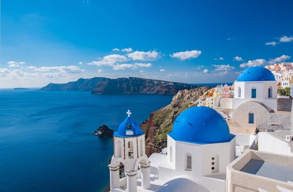 Explore The Greek Isles In Style: Business Class Flights To Greece 